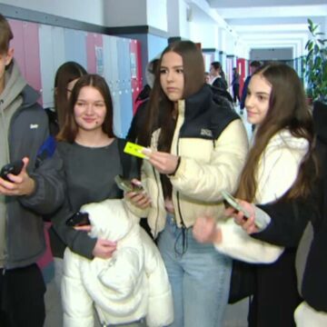 img Importanta educatiei financiare pentru elevi si parinti