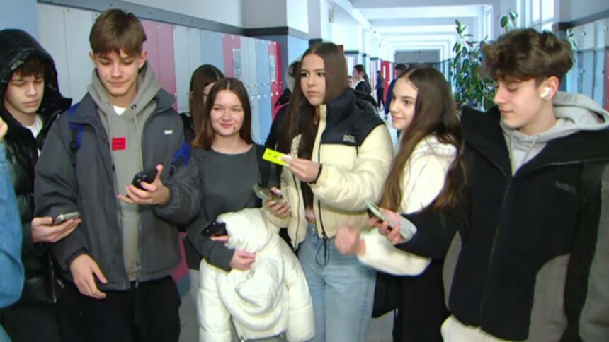 img Importanta educatiei financiare pentru elevi si parinti