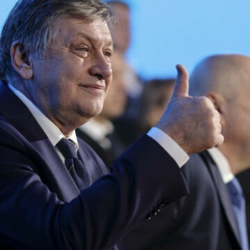 img Crin Antonescu nu este o variantă pentru președinția interimară a PNL