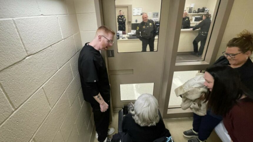 img O femeie de 104 ani din SUA și-a îndeplinit visul de a vizita o închisoare