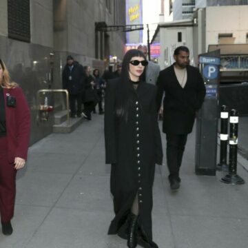 img Lady Gaga, apariție spectaculoasă pe străzile din New York de Ziua Îndrăgostiților