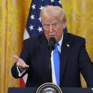 img Donald Trump citează din Napoleon: „Cel care îşi salvează ţara nu încalcă nicio lege”