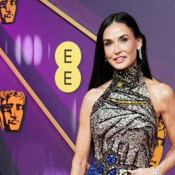 img Apariție de senzație a actriței Demi Moore la Premiile BAFTA 2025