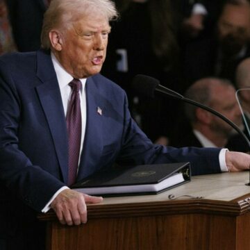 Ce se întâmplă dacă administrația Trump nu respectă un ordin judecătoresc