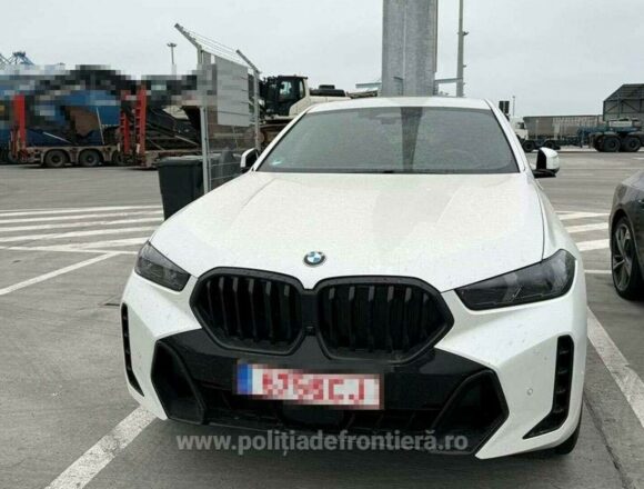 Mașini de lux confiscate în Portul Constanța pentru export în Turcia
