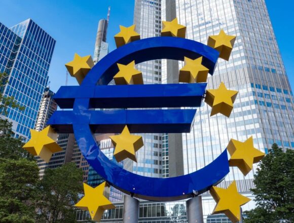 Uniunea Europeană se confruntă cu provocarea de a atrage mai mulți bani pentru viitorul său