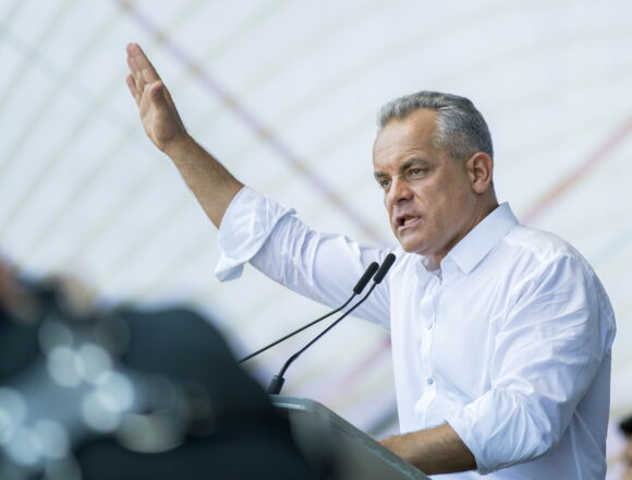 Investigație de amploare în Republica Moldova: Plahotniuc și alți fugari ar fi beneficiat de protecție împotriva Interpol