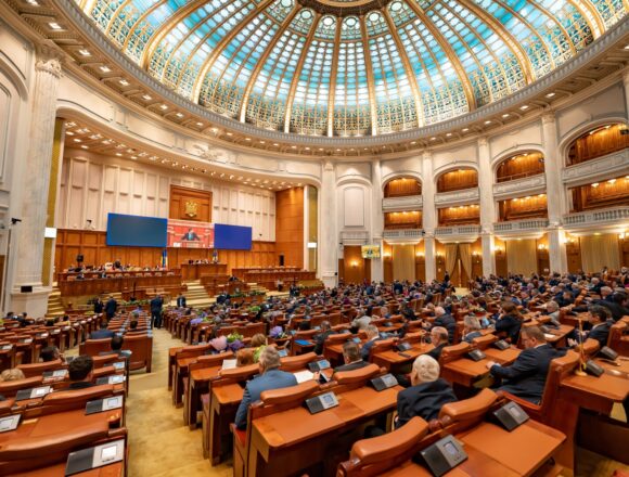 Ordonanţa „trenuleţ”, adoptată tacit în Senat. Măsurile fiscale au trecut fără să fie supuse la vot