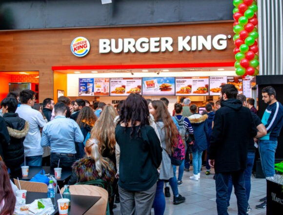Bacterii coliforme și Escherichia coli descoperite în cuburile de gheață la un restaurant Burger King din București