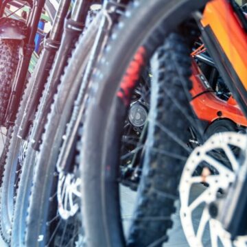 img Tânărul urmărit internaţional pentru furtul de biciclete de 60.000 de euro din Germania