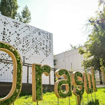 img Cum un ONG din România pregătește tinerii pentru a conduce afaceri sustenabile în construcții