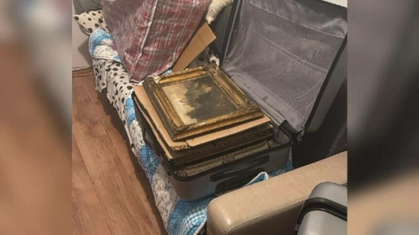 img Scandalul furtului de tablouri din Constanța: Colecție valoroasă descoperită într-o pungă de rafie