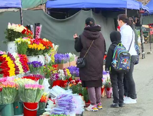 Aglomerație în florăriile din România înainte de 8 Martie
