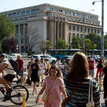 img Vreme neobișnuit de caldă pentru această perioadă