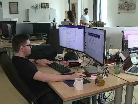 Impactul studiului Inteligenței Artificiale în universitățile din România
