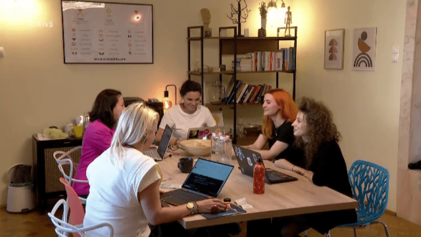 img Priorități pentru femei în alegerea unui job