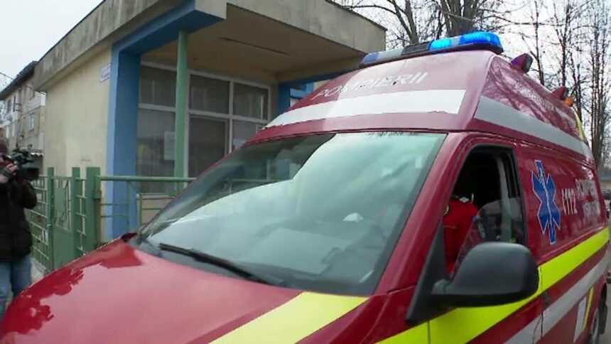 img Femeie accidentată în București de ramura unui copac în timpul furtunii