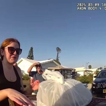 img Polițistul din SUA care a devenit livrator de pizza din cauza unui aligator