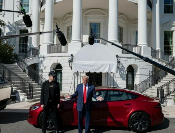 Disperare în compania lui Elon Musk: Tesla avertizează asupra riscului tarifelor de represalii impuse de Trump