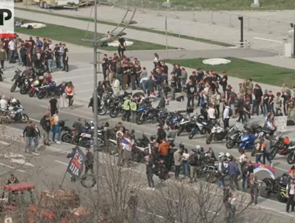 Protest masiv în Belgrad împotriva guvernului: zeci de mii de oameni așteptați să participe