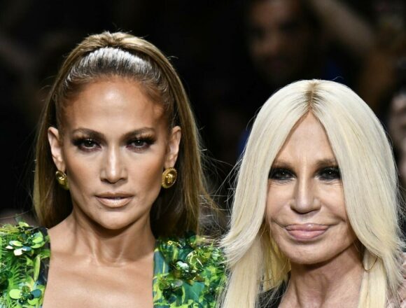 Jennifer Lopez îi adresează un mesaj emoționant lui Donatella Versace
