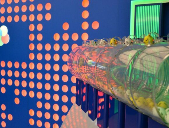 Report de peste cinci milioane de euro la Loto 6/49, la extragerea de duminică