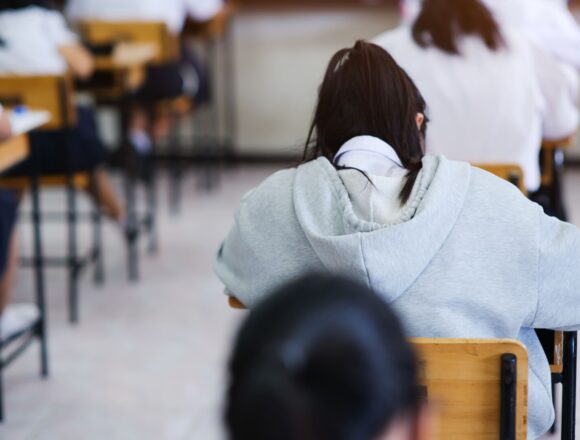 Rezolvarea subiectelor și baremele la Română de la simulare Evaluare Națională 2025