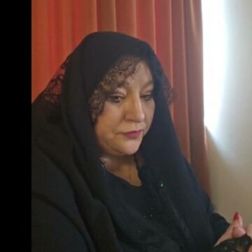 img Diana Șoșoacă a încercat să intre în sediul CCR îmbrăcată în doliu