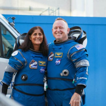 img Astronauții blocați pe ISS își încep călătoria de întoarcere spre Terra