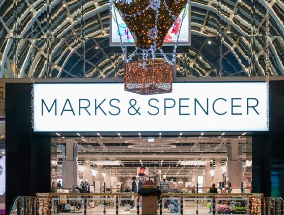 Marks & Spencer dezvăluie un atac cibernetic în timp ce clienții se confruntă cu comenzi întârziate