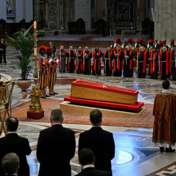 img Ritualul îmbălsămării Papei Francisc la Vatican