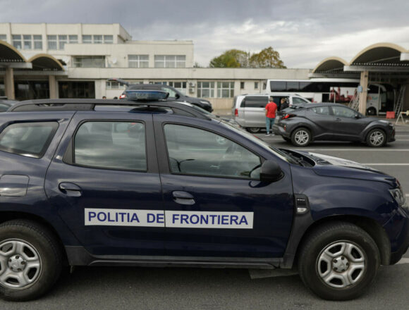 Descoperire de produse contrafăcute de polițiștii de frontieră din Giurgiu