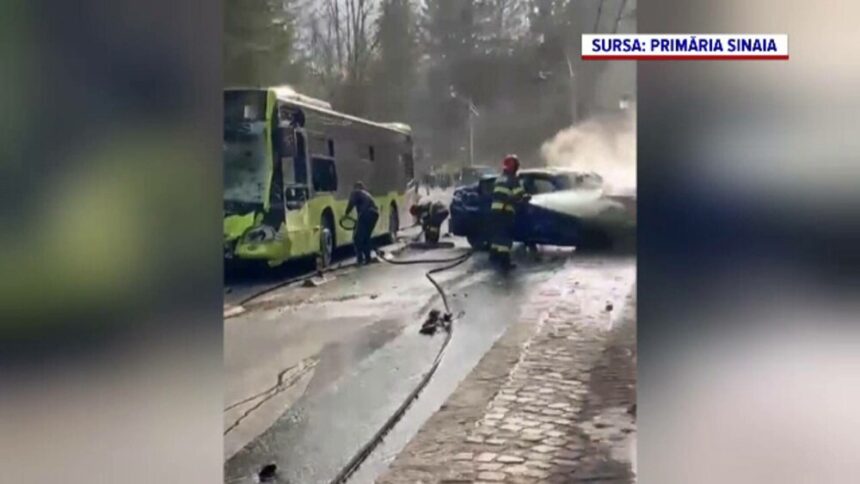Accident grav în Sinaia: Mașină în flăcări după impactul cu un autobuz
