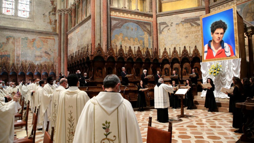 img Scandalul relicvelor sfântului Carlo Acutis: Episcopul catolic revoltat de vânzarea obiectelor sfinte