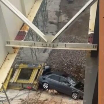 img Șofer căzut de pe un pod în construcție pe A7
