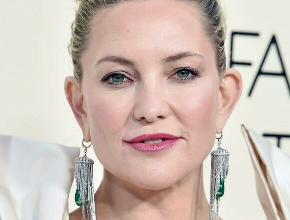 Kate Hudson straluceste pe covorul rosu