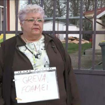 img Femeie din Galați intră în greva foamei după ce a fost concediată de două ori din școală