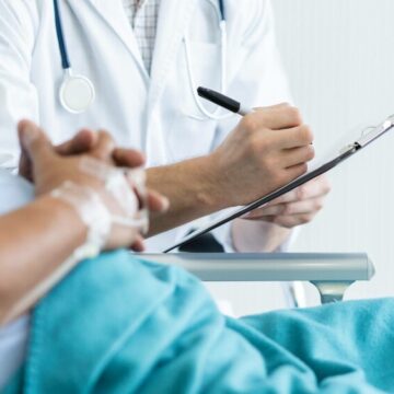 img Spitalele publice vor fi obligate să evalueze performanța personalului medical