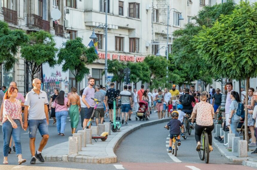 img Calea Victoriei devine din nou a pietonilor: Concerte, dans și activități în aer liber până în octombrie