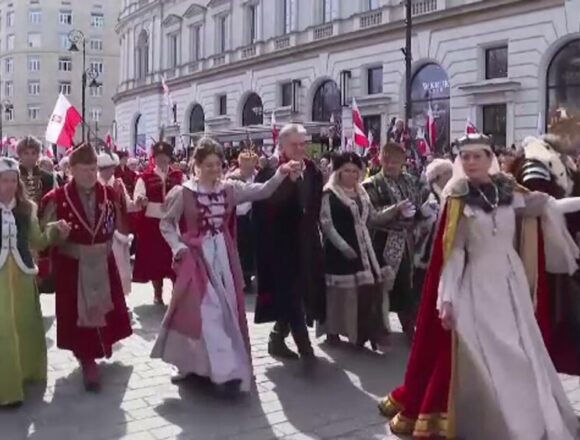 Parada din Varșovia marchează 1000 de ani de la încoronarea lui Boleslav I