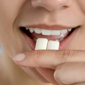 img Inovație antivirală: Gumă de mestecat care distruge virusurile gripale și herpesul în proporție de 95%