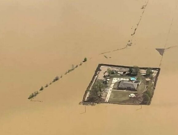 Familia care și-a salvat casa de inundații catastrofale în Tennessee