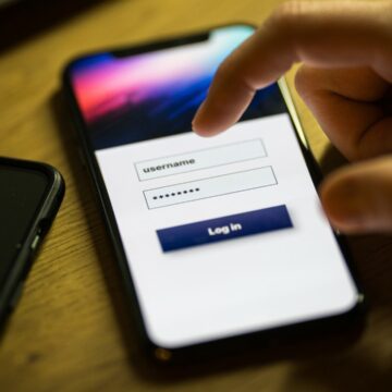 img Cum să îți protejezi conturile online: recomandările DNSC pentru parole complexe și securizate