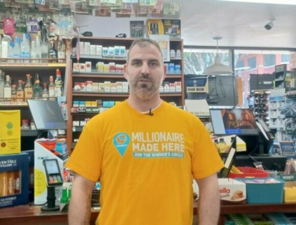 Un om al străzii a câștigat 1 milion de dolari la loterie. Cum a reacționat când a văzut suma