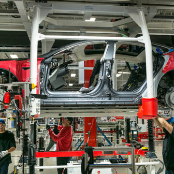 img Scandalul Tesla: acuzații de manipulare a odometrelor și evitarea reparațiilor în garanție