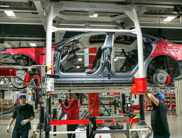 Scandalul Tesla: acuzații de manipulare a odometrelor și evitarea reparațiilor în garanție