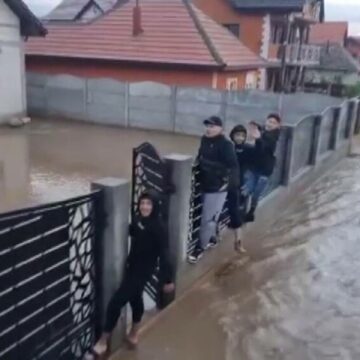 Furtuna devastatoare în Sudul României – Zeci de gospodării afectate de grindină și inundații